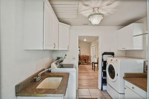 Tiny photo for 35126 William Lane, Eustis, FL 32736 (MLS # G5101068)