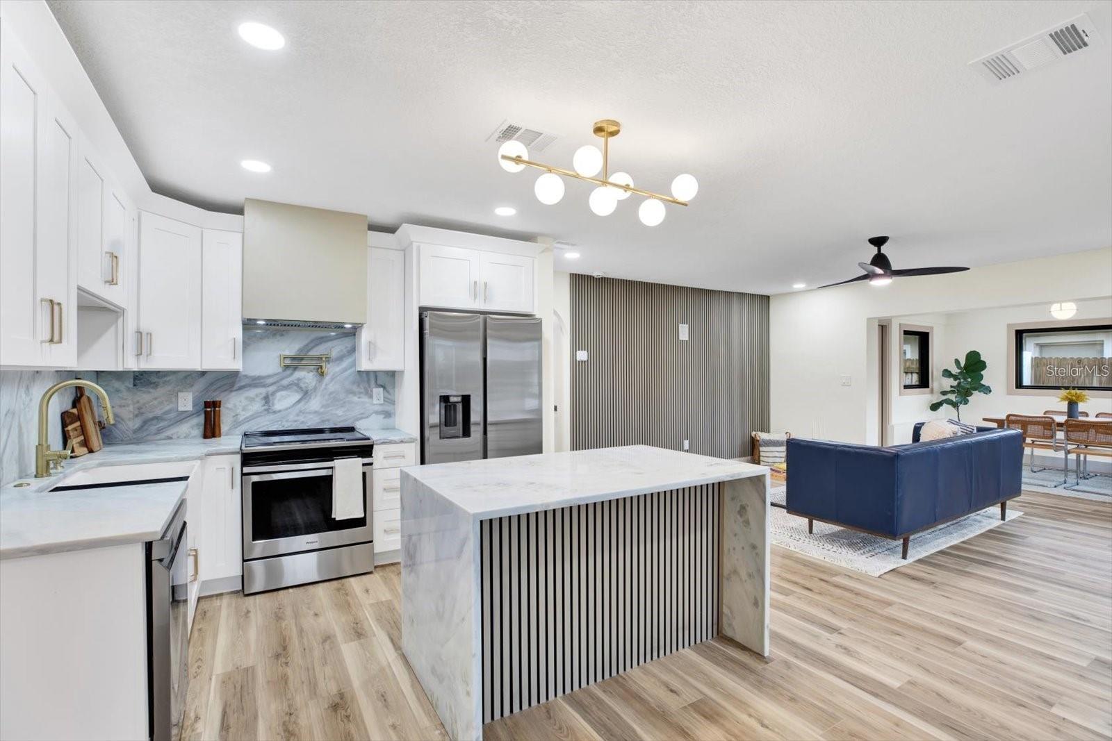 203 DRIFTWOOD DRIVE W