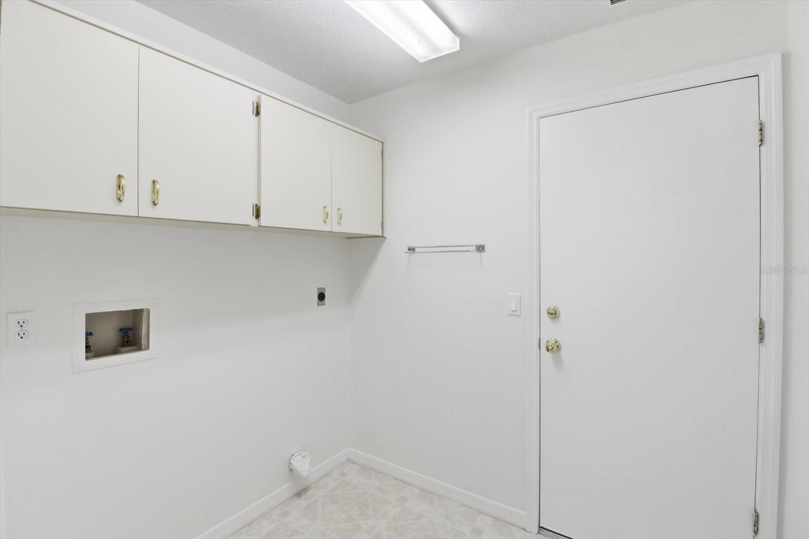 CANTERBURY LAKE ESTATES - Residential