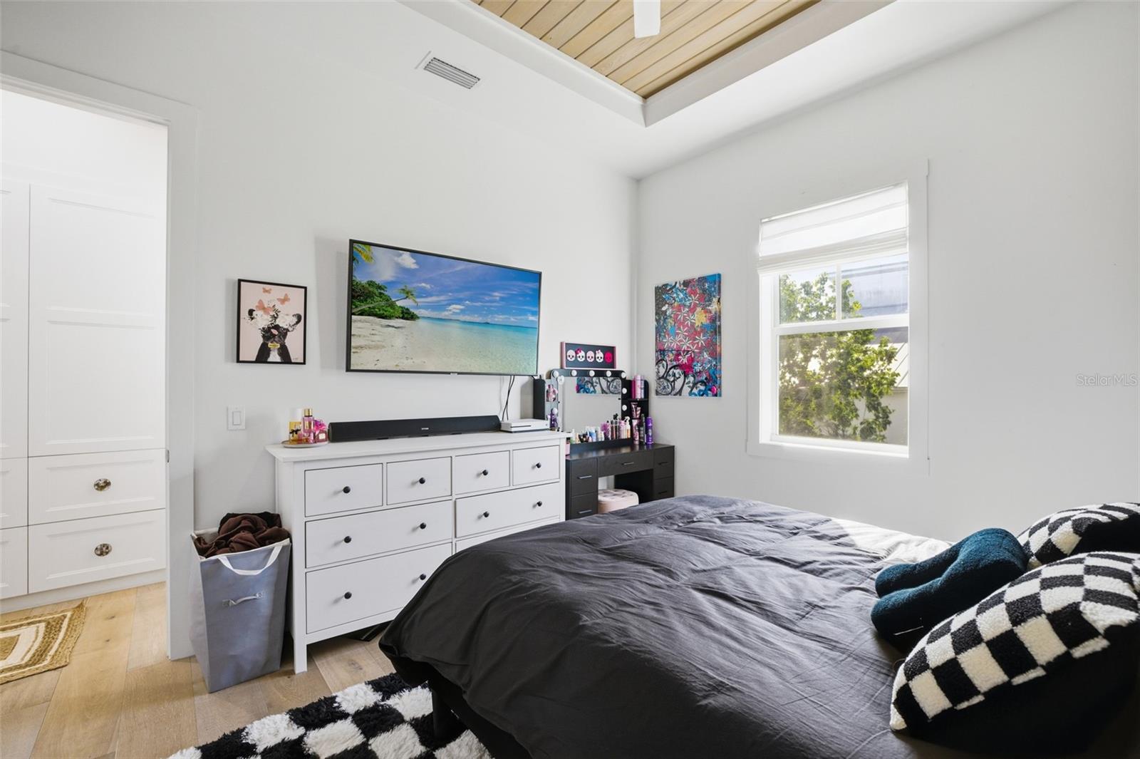 CAPTAINS COVE - Residential