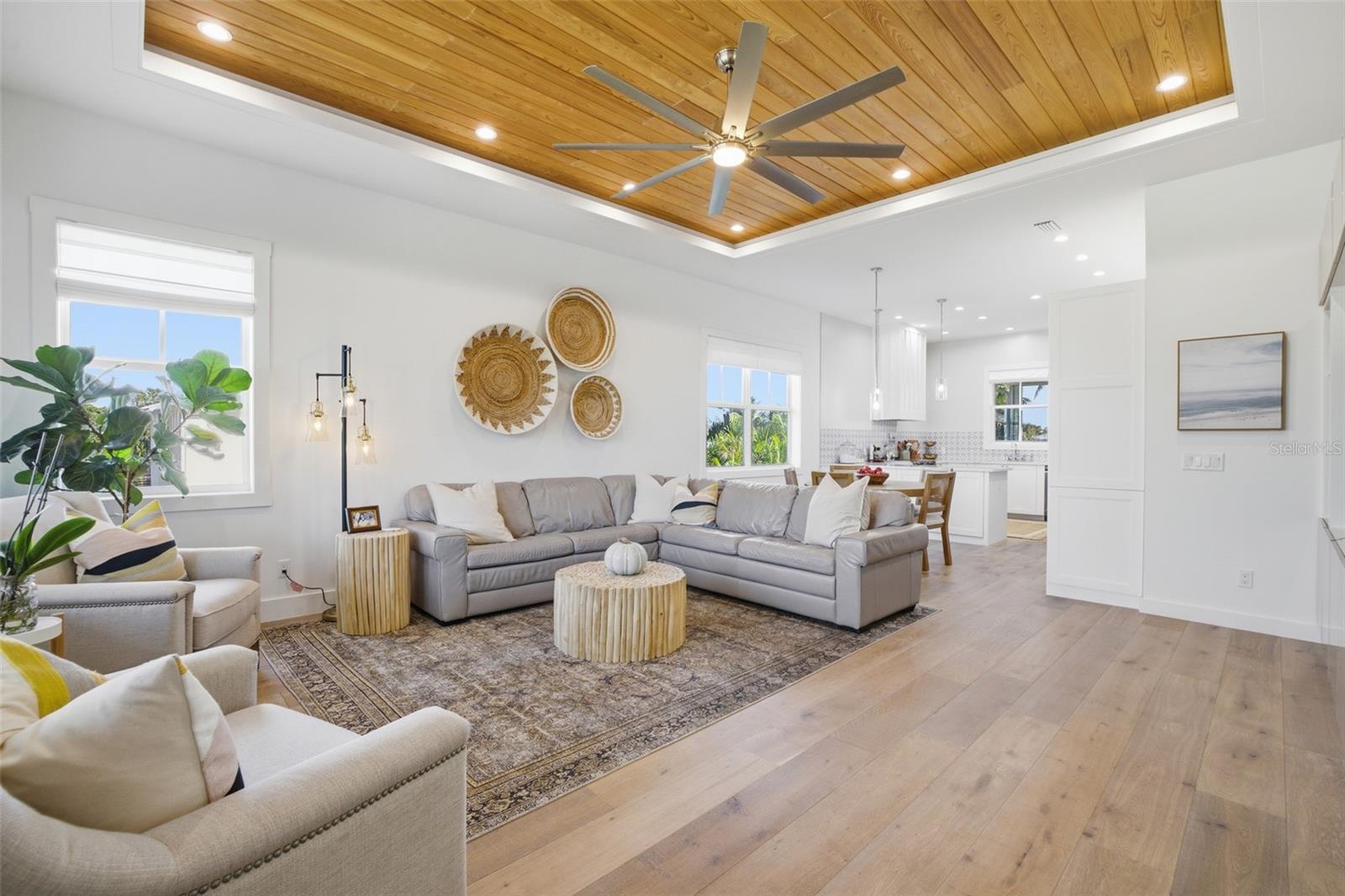 CAPTAINS COVE - Residential