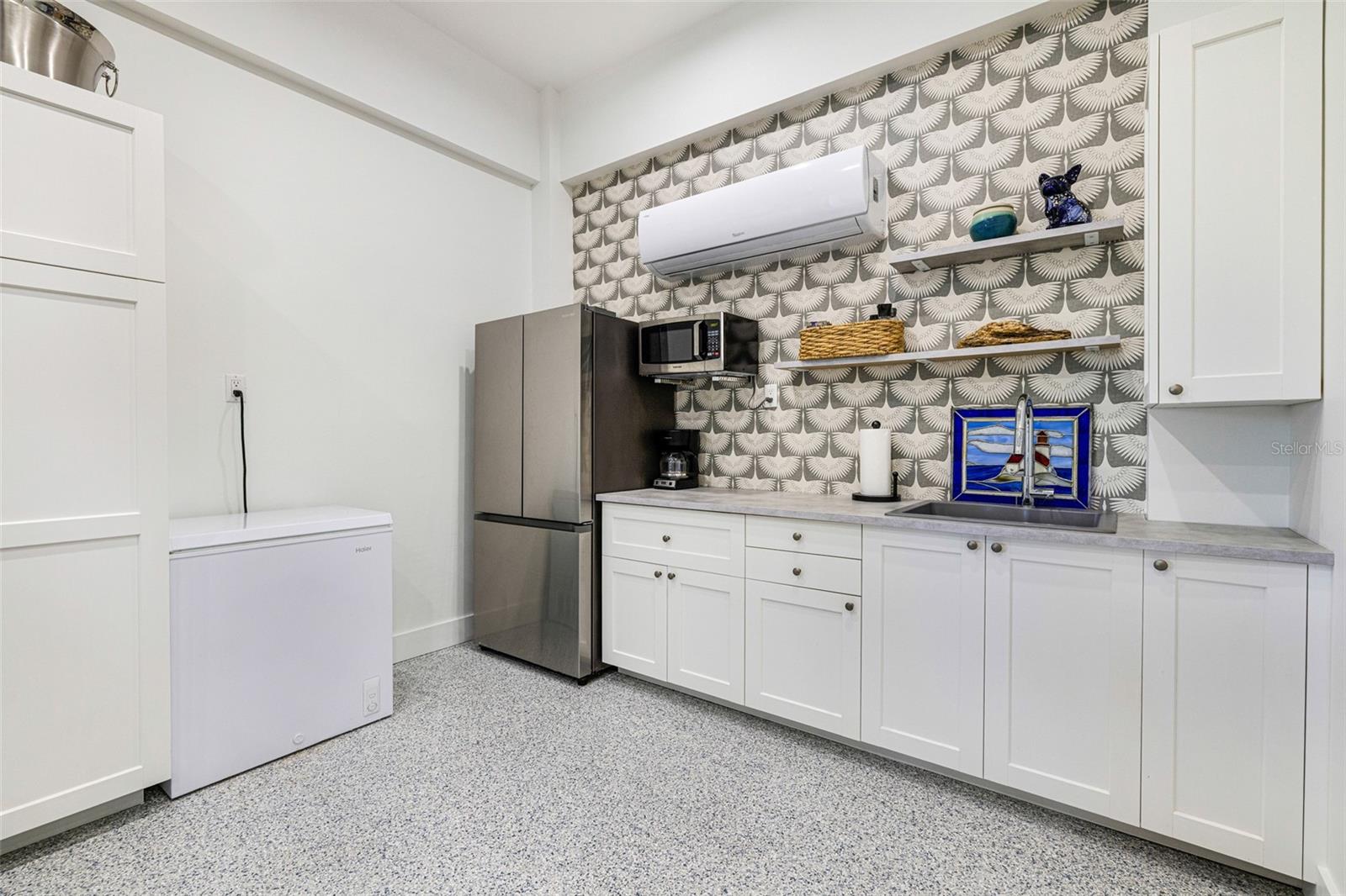 CAPTAINS COVE - Residential