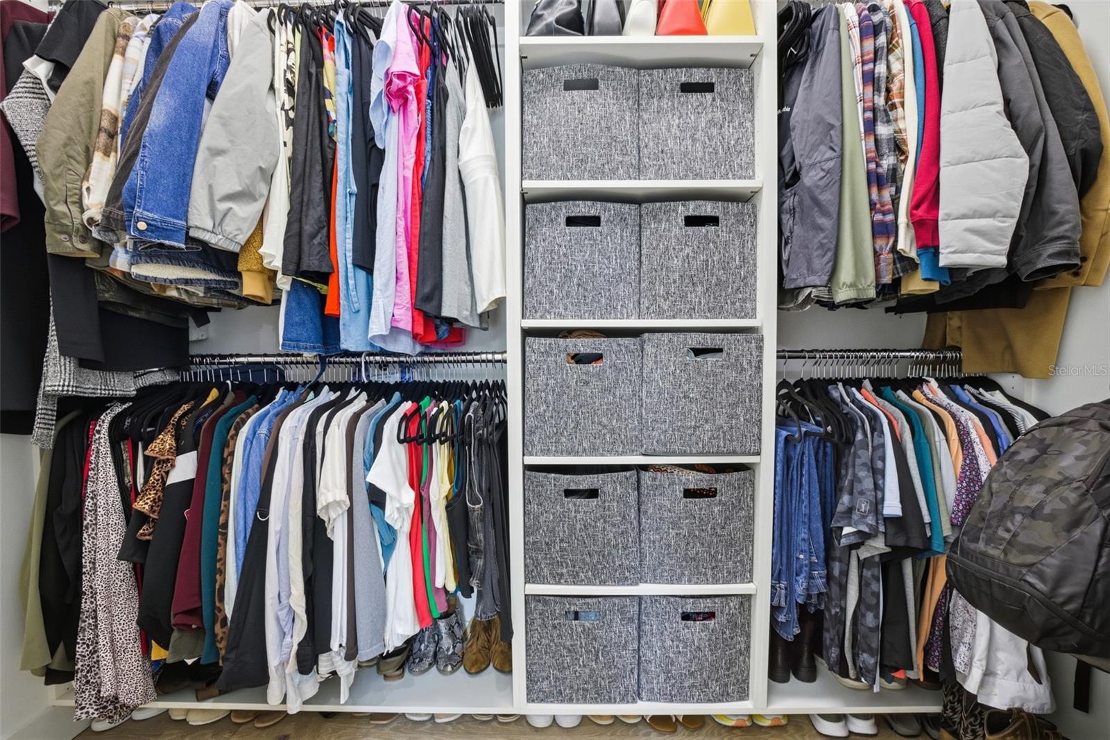 CAPTAINS COVE - Residential