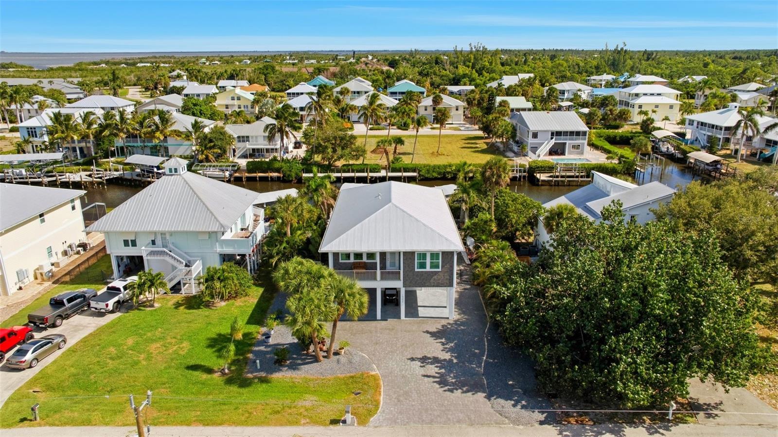 CAPTAINS COVE - Residential