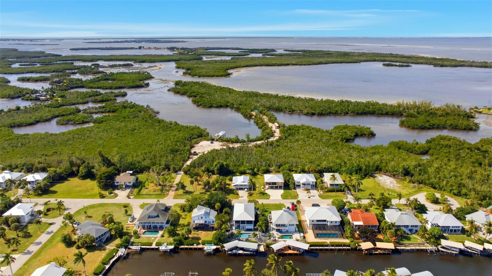 CAPTAINS COVE - Residential