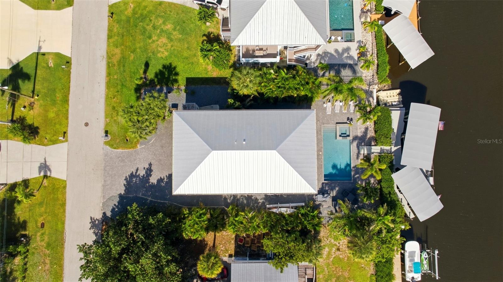 CAPTAINS COVE - Residential