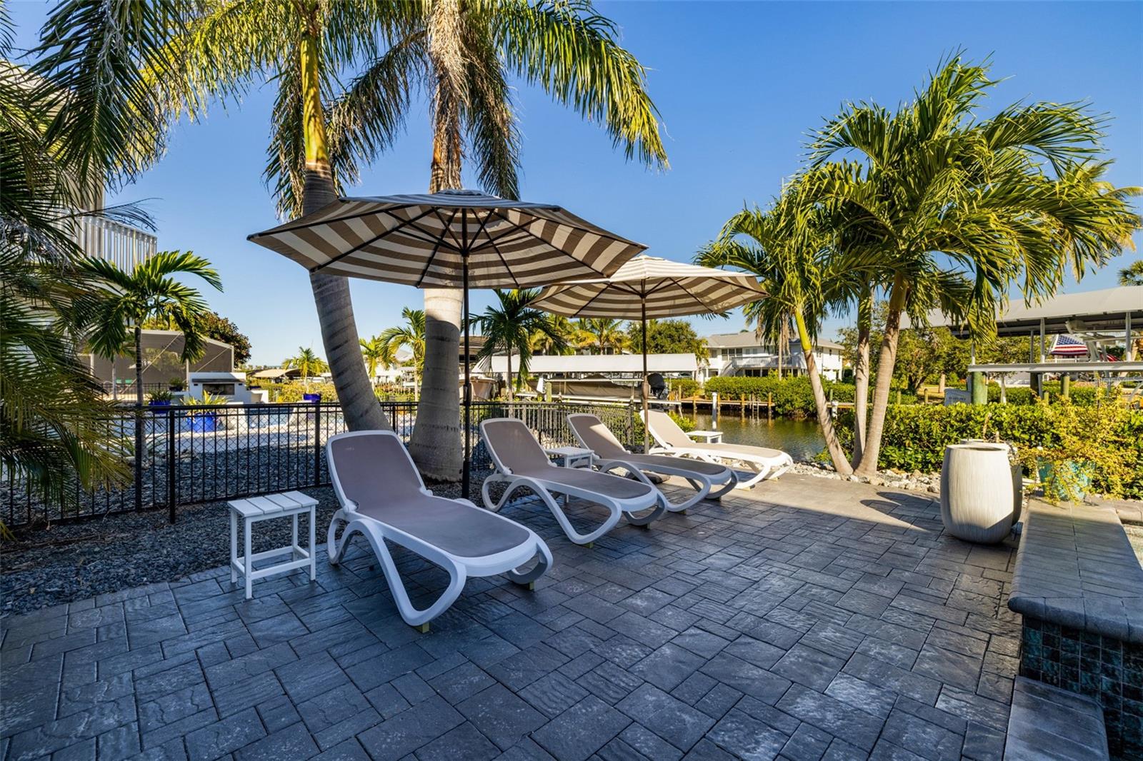 CAPTAINS COVE - Residential