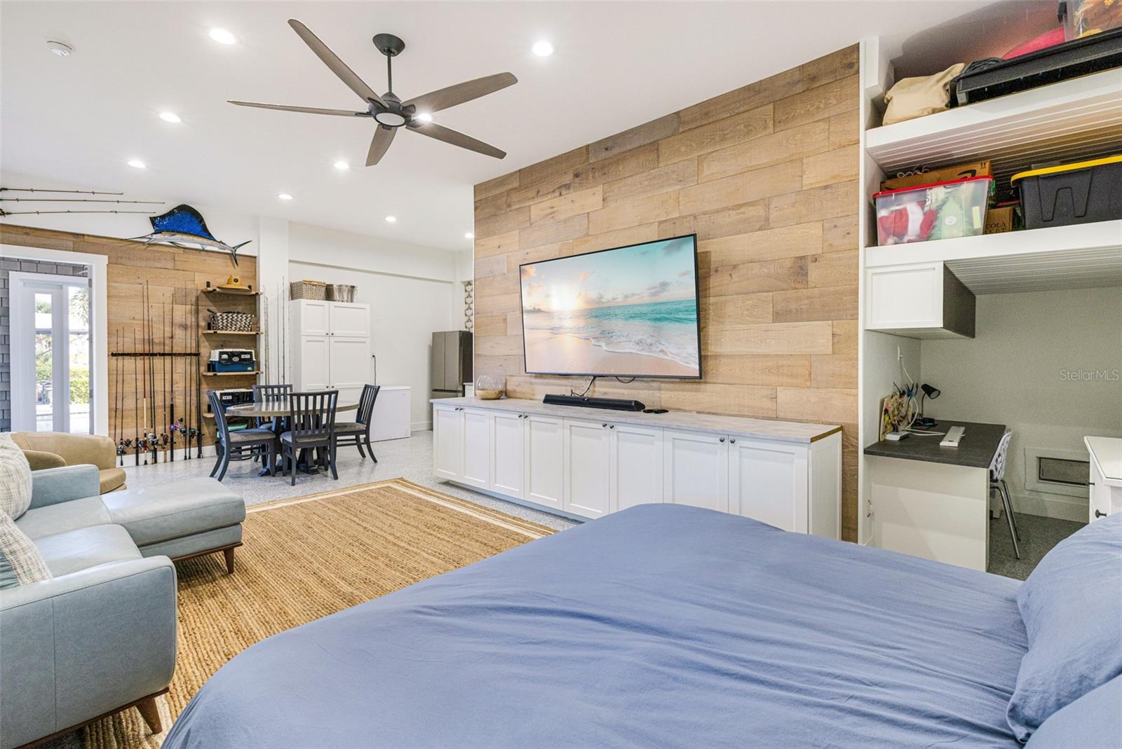 CAPTAINS COVE - Residential