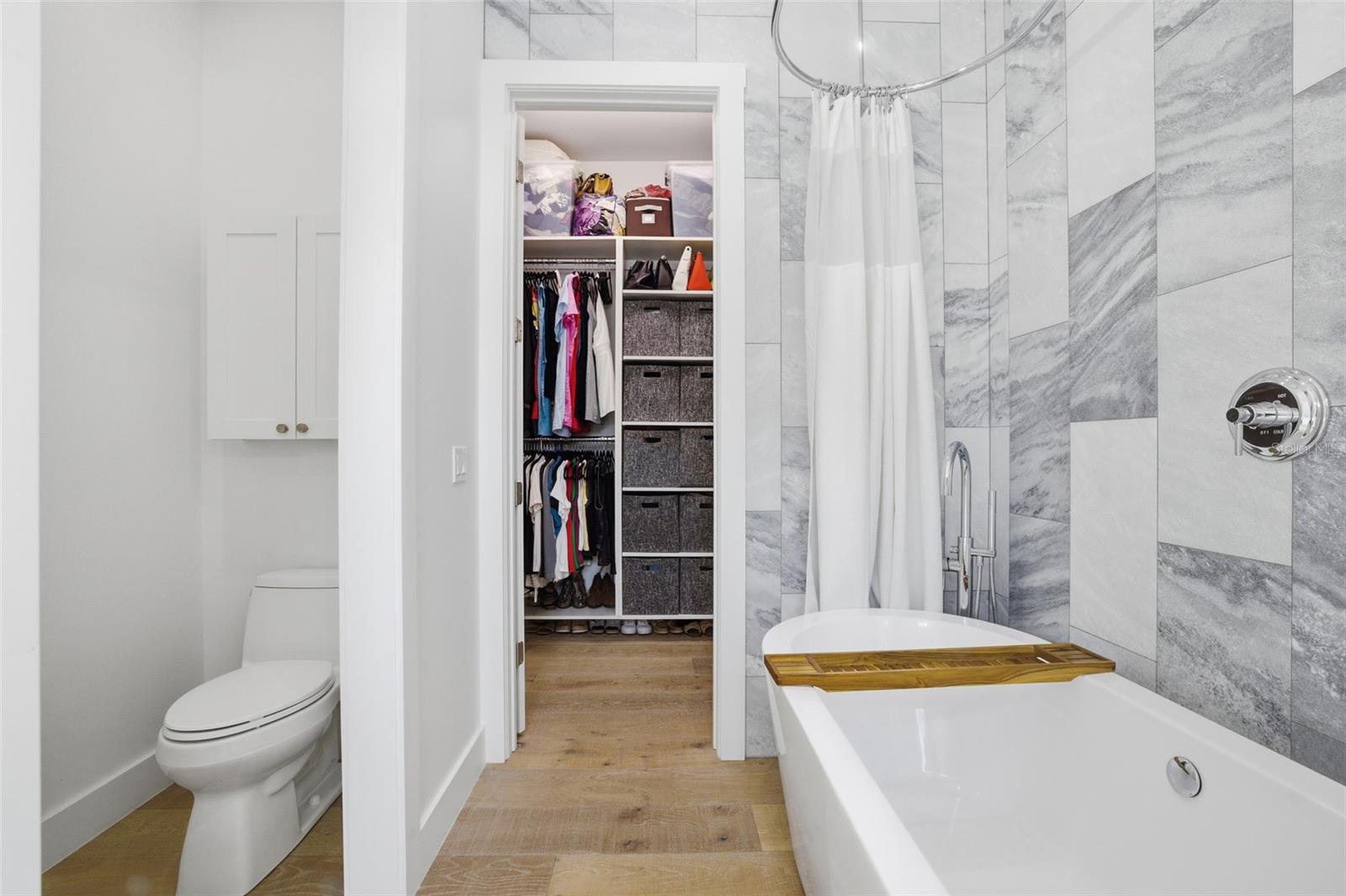 CAPTAINS COVE - Residential