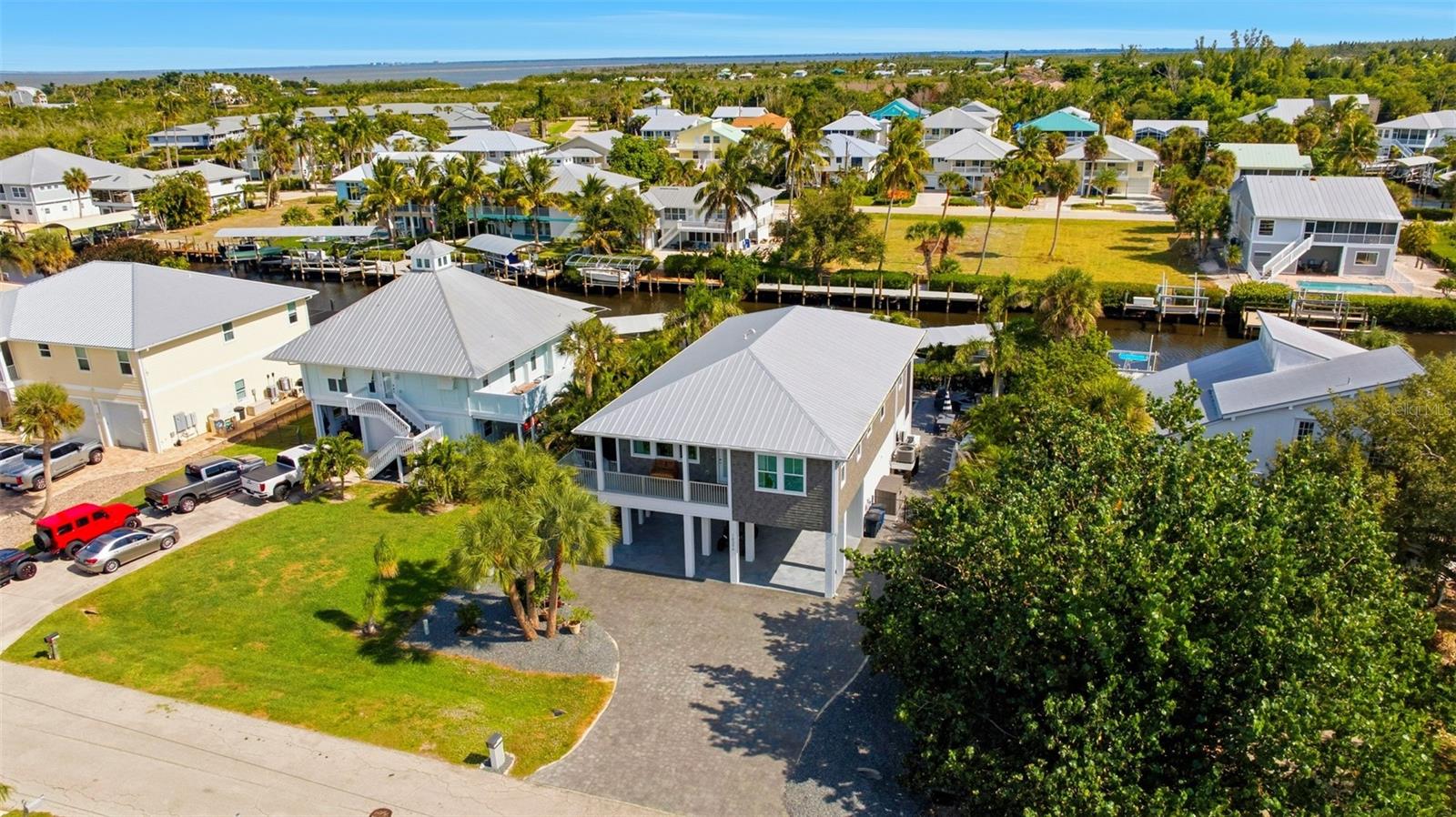 CAPTAINS COVE - Residential