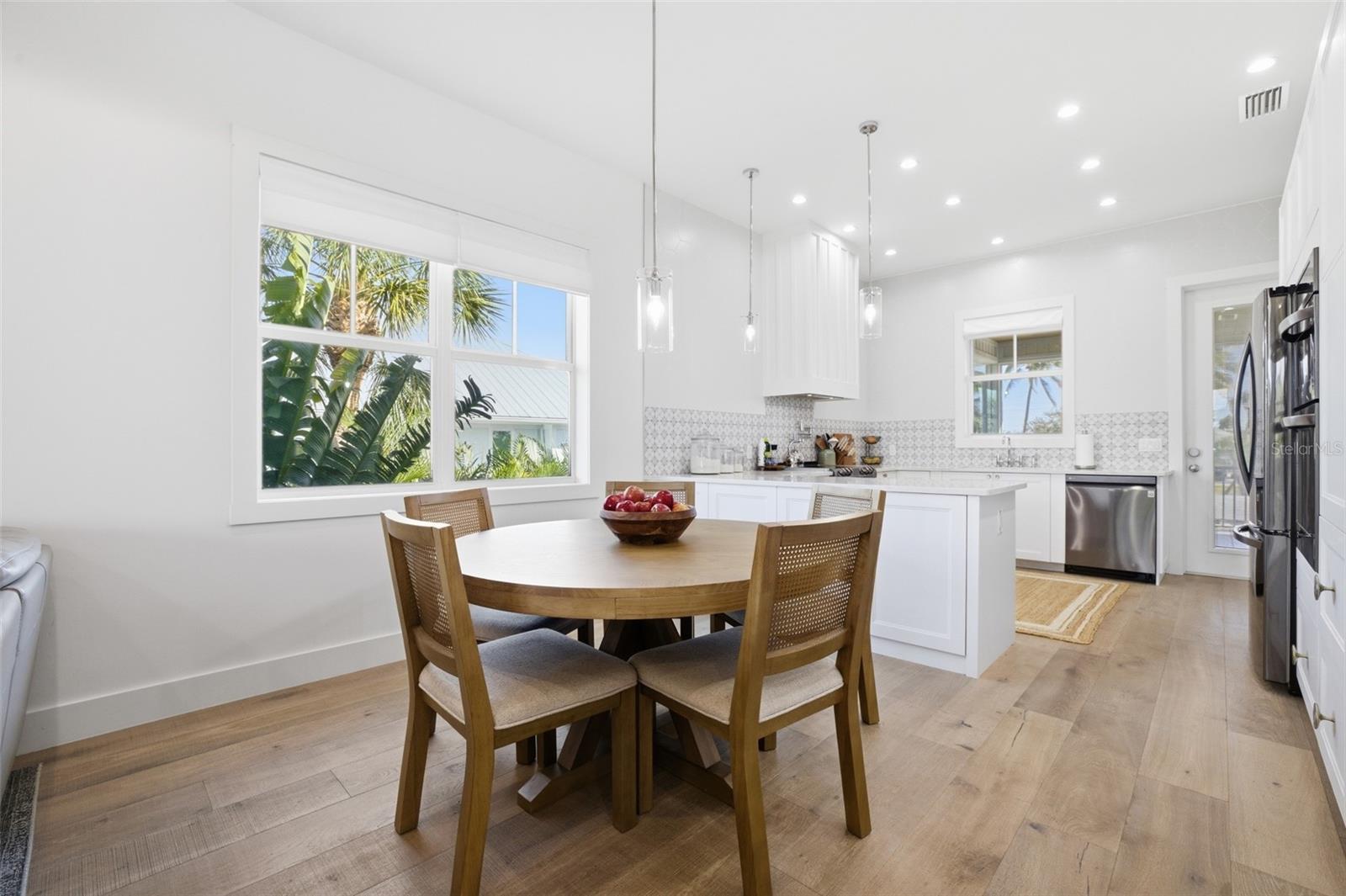 CAPTAINS COVE - Residential