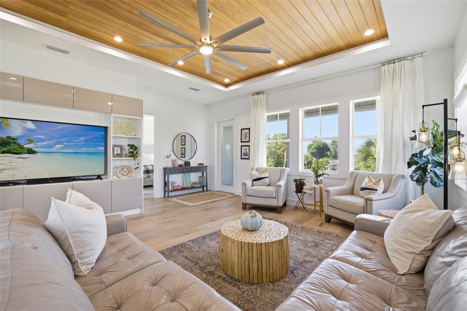 CAPTAINS COVE - Residential