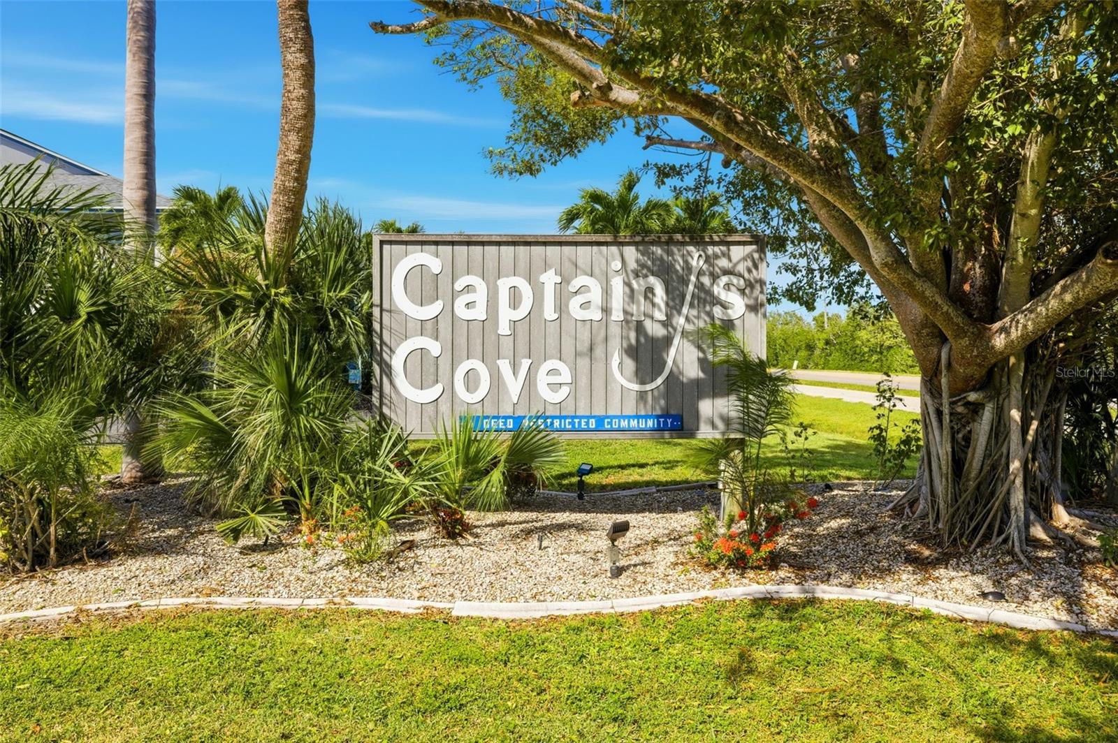 CAPTAINS COVE - Residential