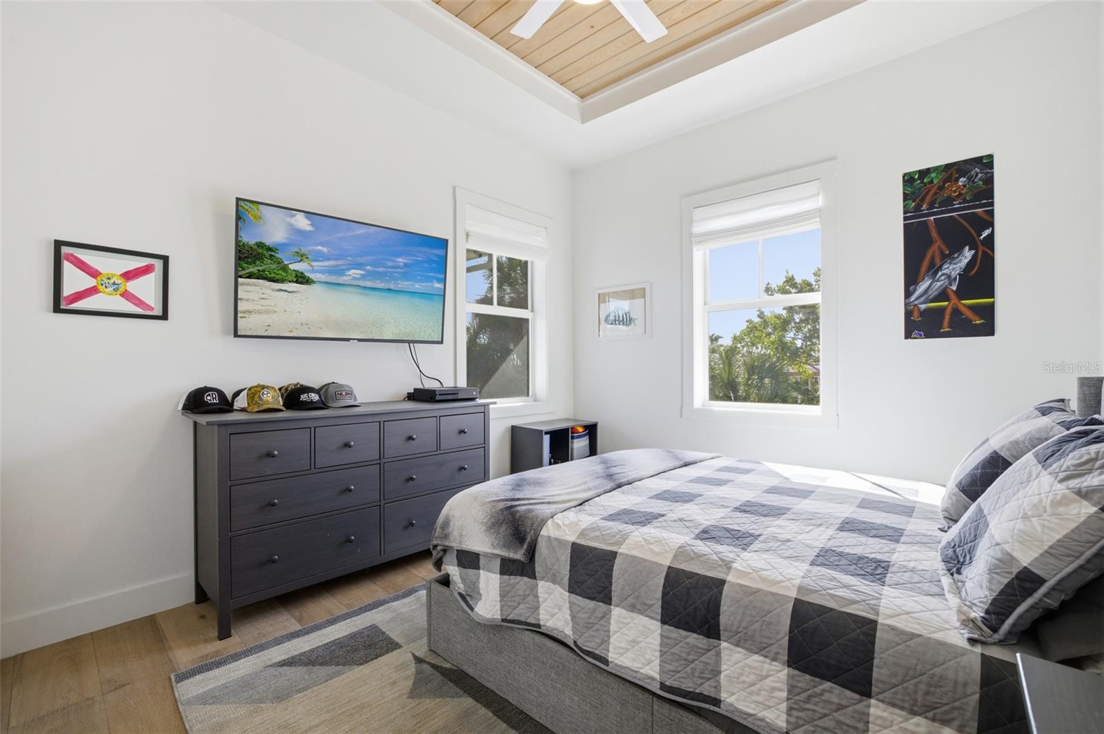 CAPTAINS COVE - Residential