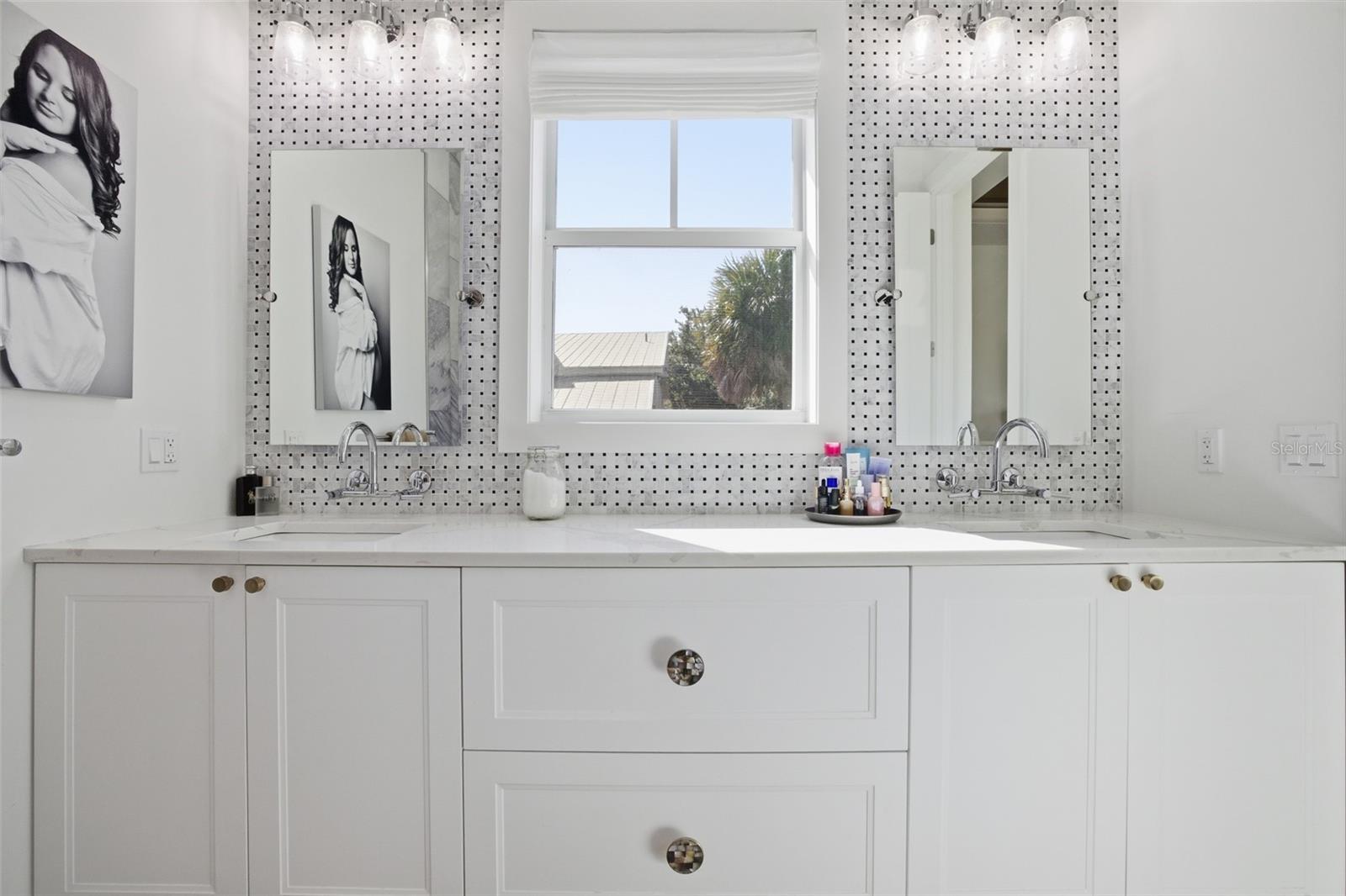 CAPTAINS COVE - Residential