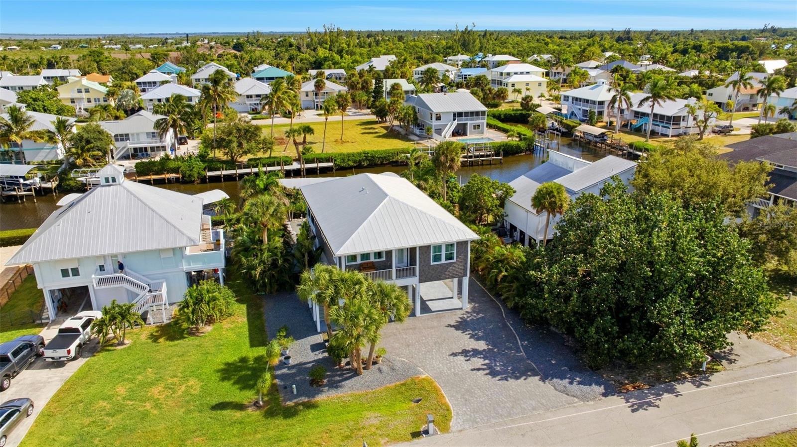 CAPTAINS COVE - Residential