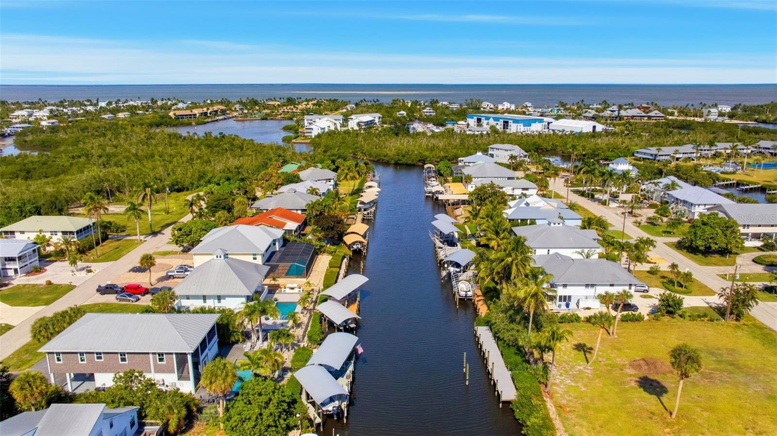 CAPTAINS COVE - Residential