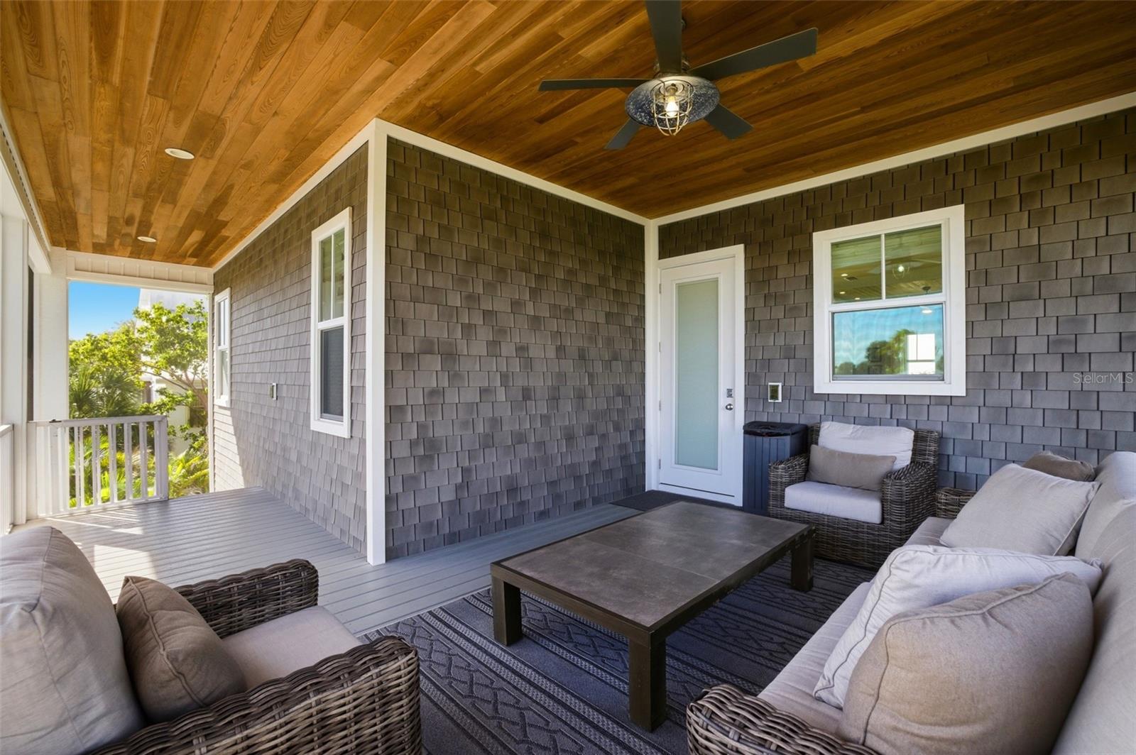 CAPTAINS COVE - Residential