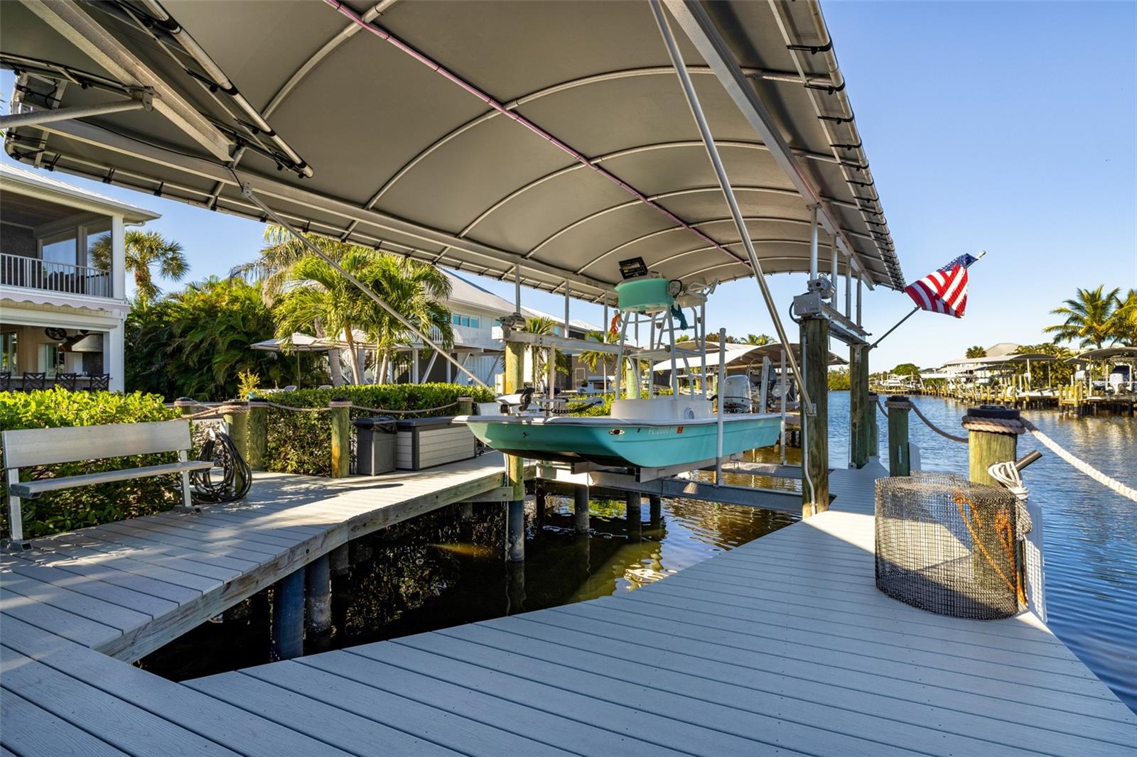 CAPTAINS COVE - Residential