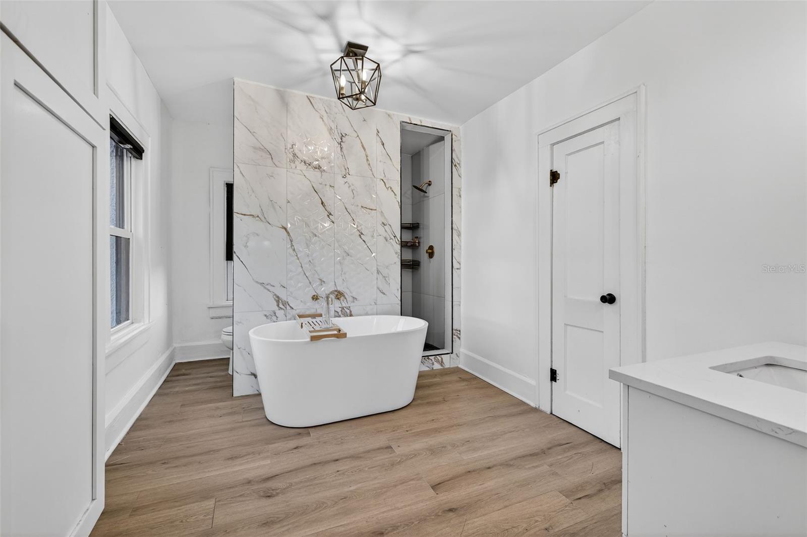 PASADENA ESTATES - Residential