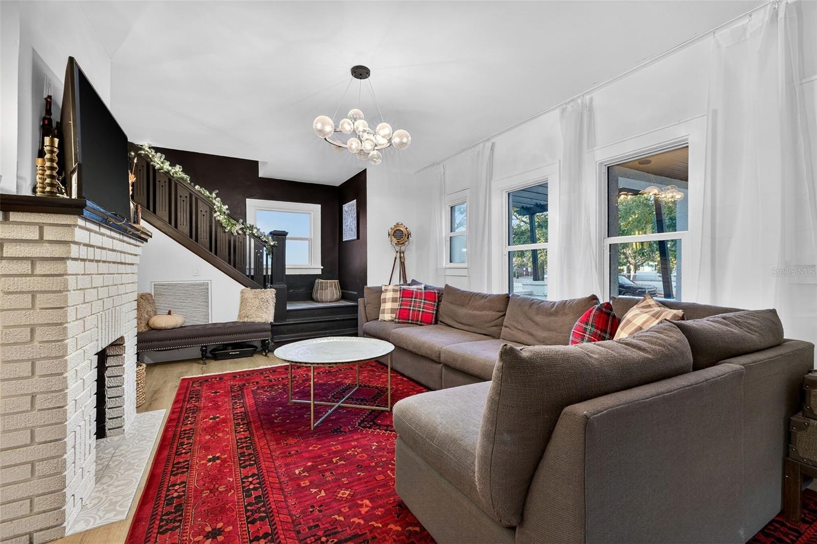 PASADENA ESTATES - Residential