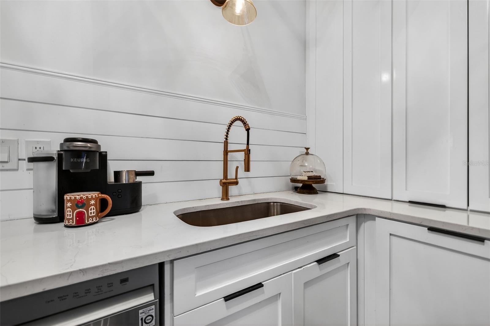 PASADENA ESTATES - Residential