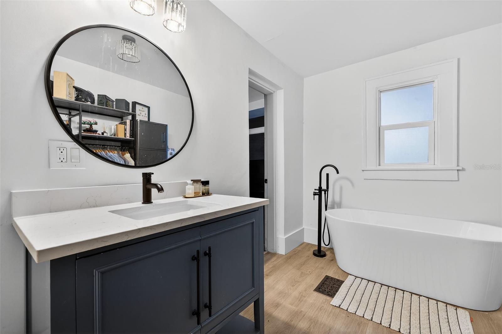 PASADENA ESTATES - Residential