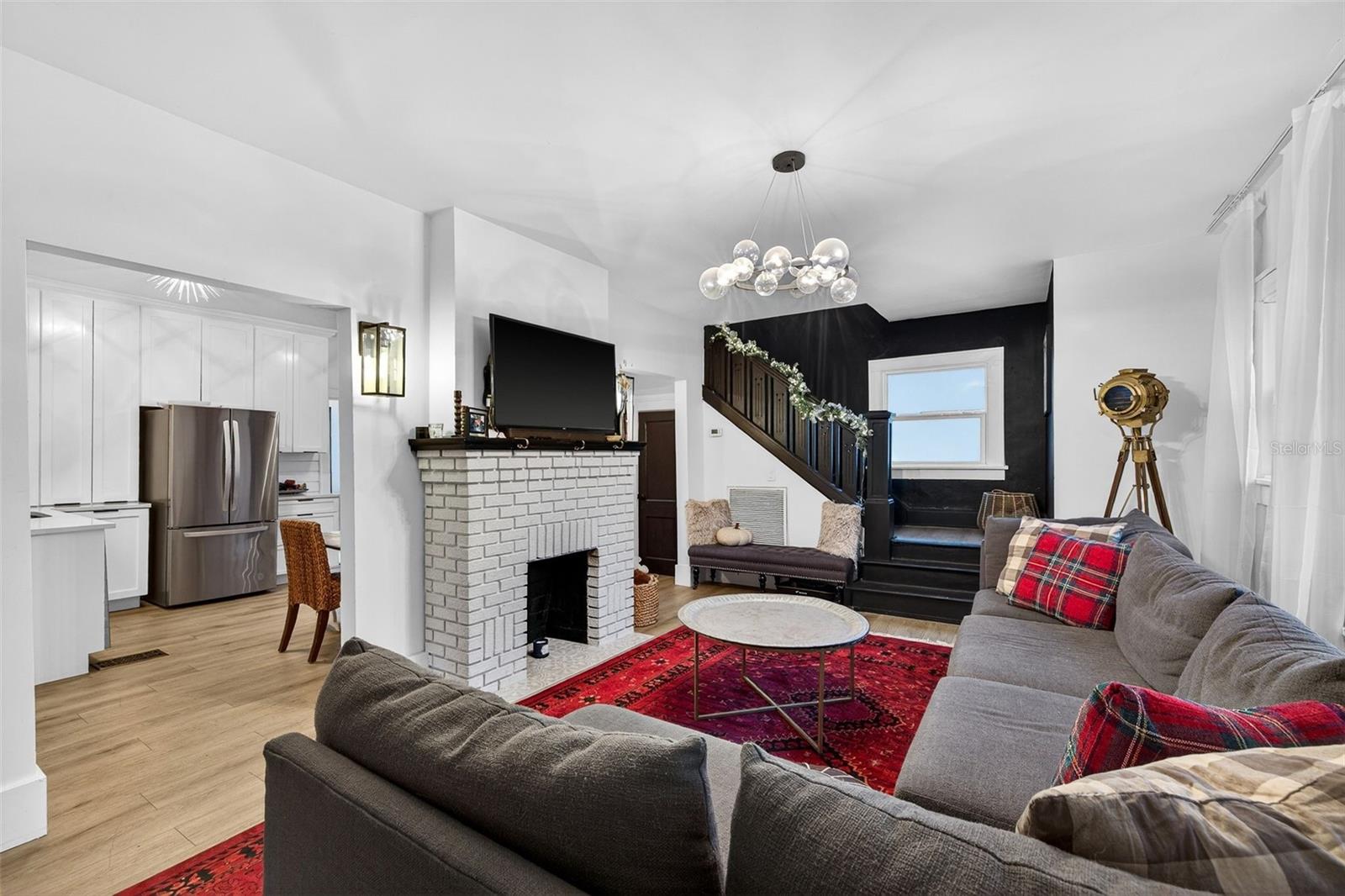 PASADENA ESTATES - Residential