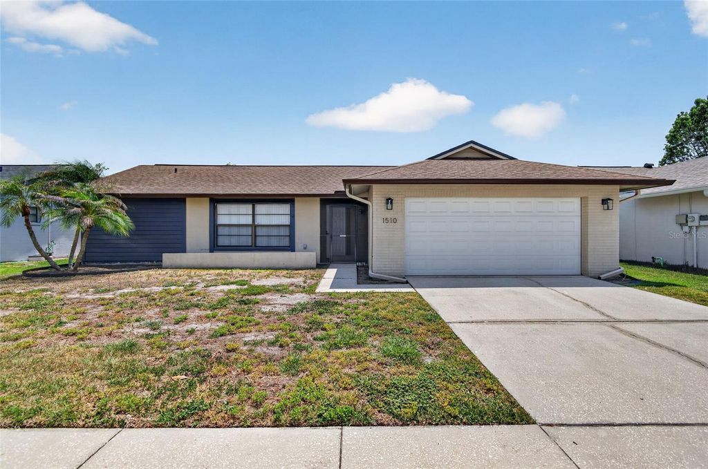 Photo of 1510 Kestrel Way, Brandon, FL 33511 (MLS # TB8504702)