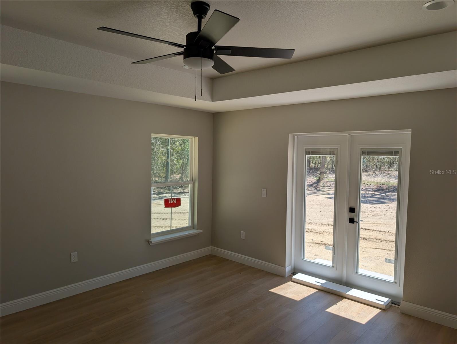 ROLLING HILLS - Residential