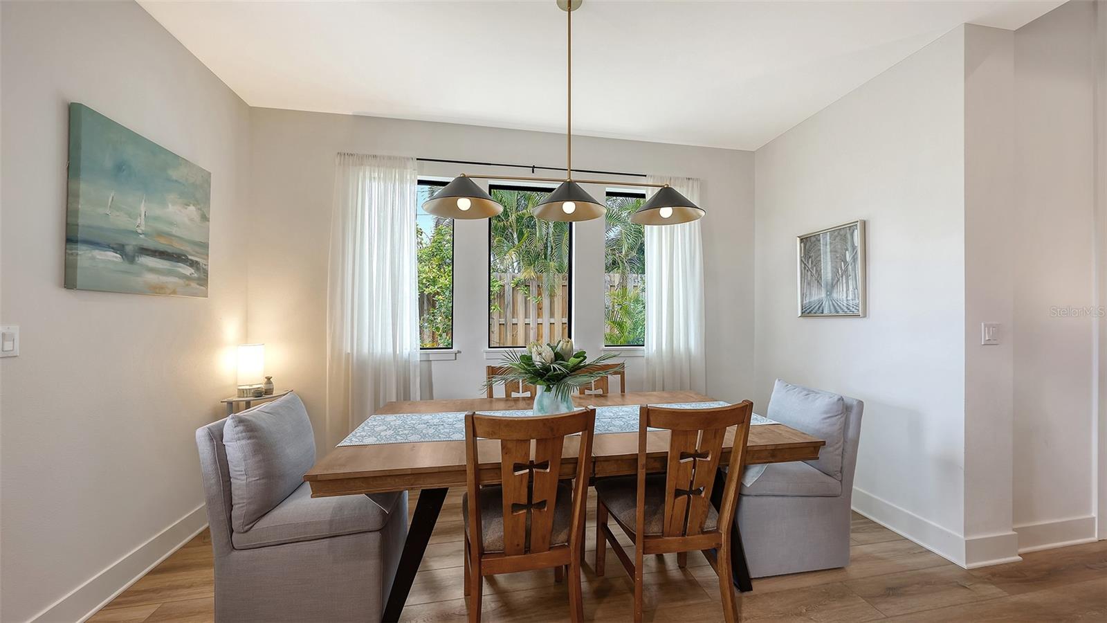 SOUTH GATE - Residential