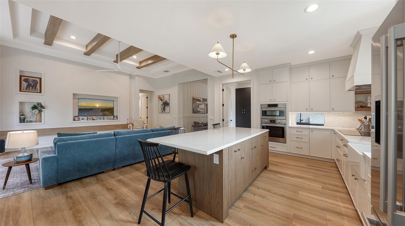 SOUTH GATE - Residential