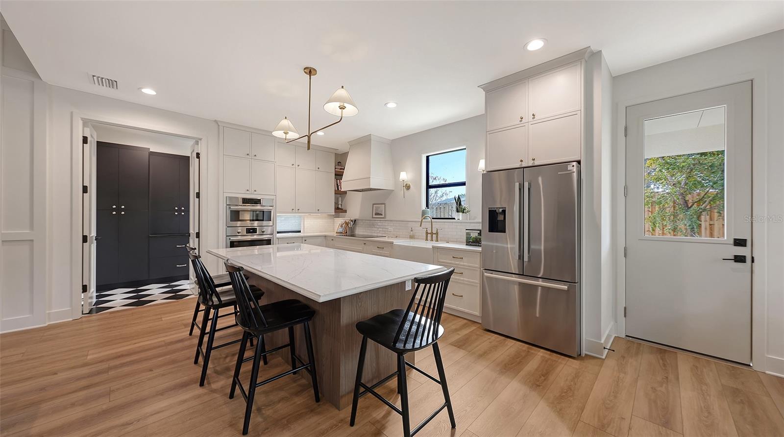 SOUTH GATE - Residential