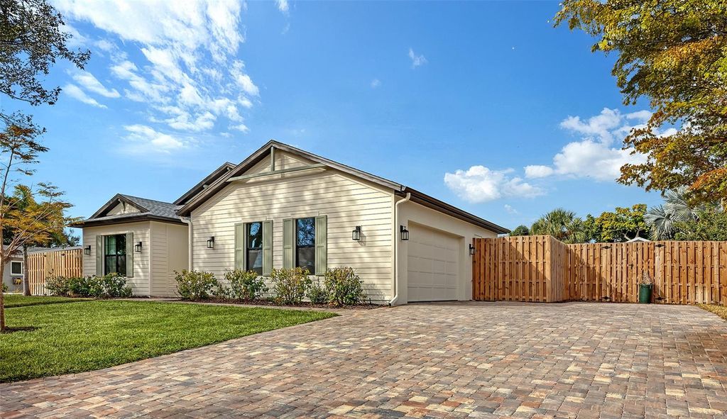 Photo of 3214 Key Avenue, Sarasota, FL 34239 (MLS # A4681848)