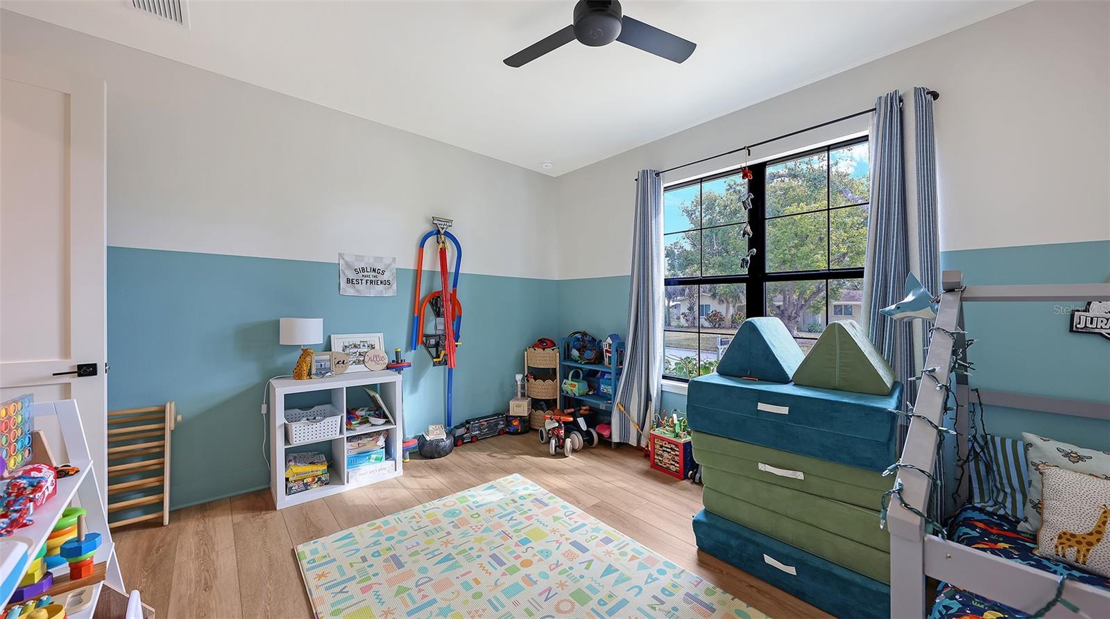 SOUTH GATE - Residential