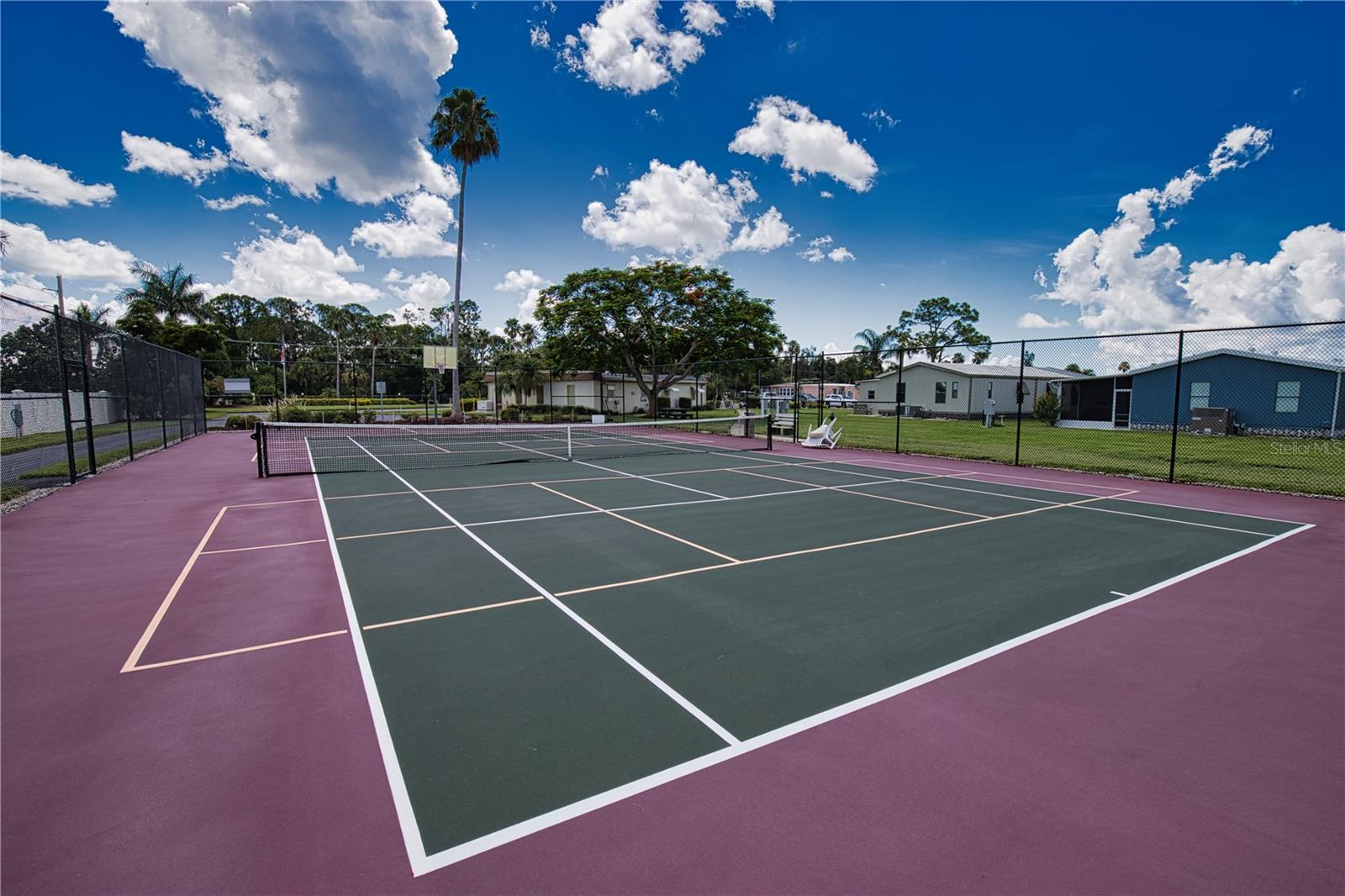 LA CASA MHP CO-OP - Residential