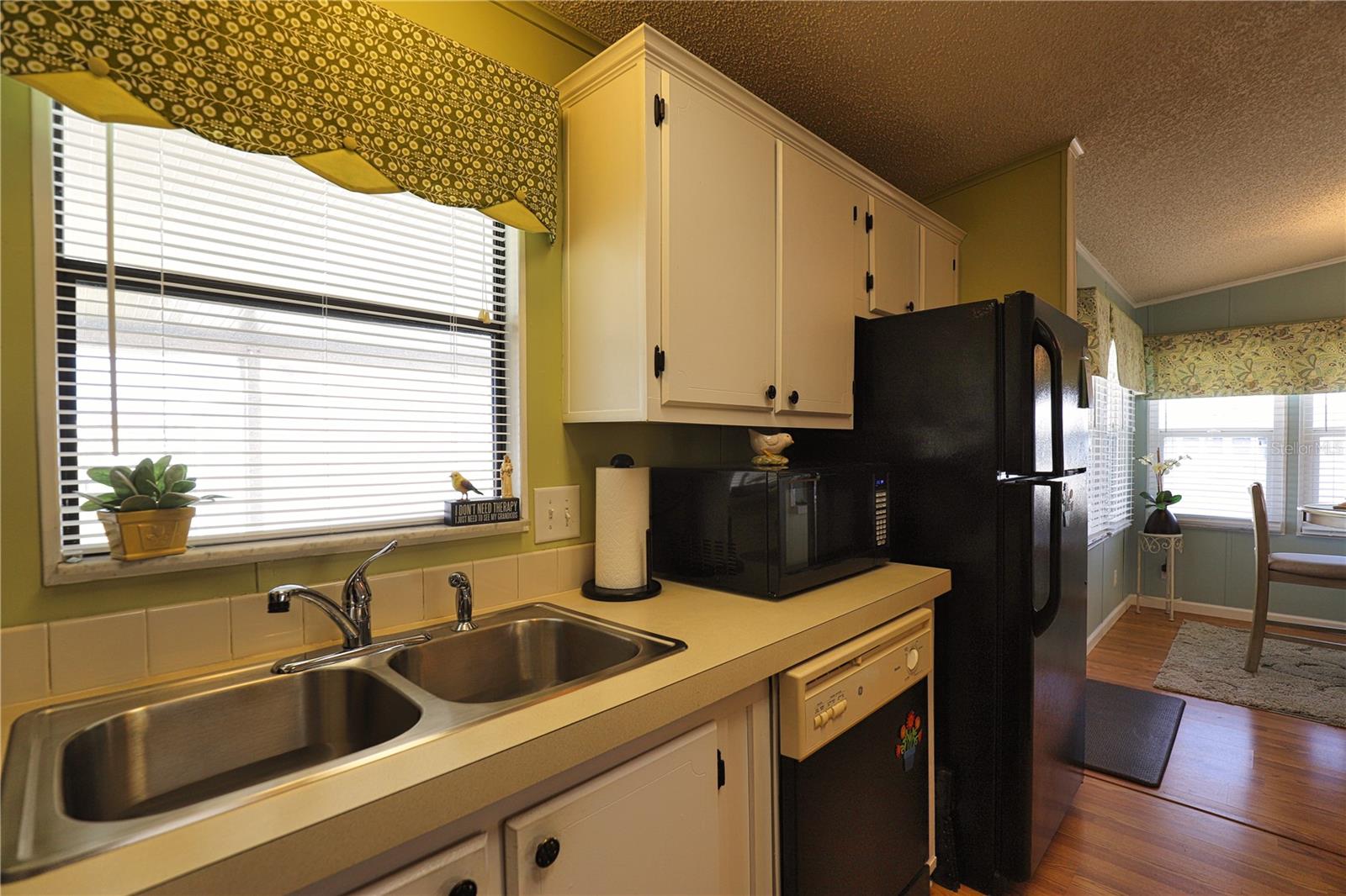 LA CASA MHP CO-OP - Residential