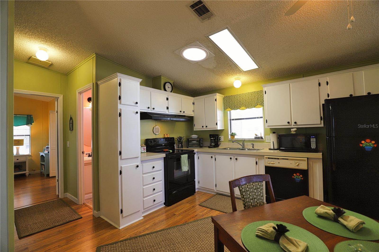 LA CASA MHP CO-OP - Residential