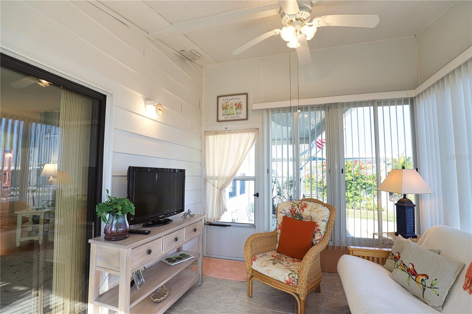 LA CASA MHP CO-OP - Residential