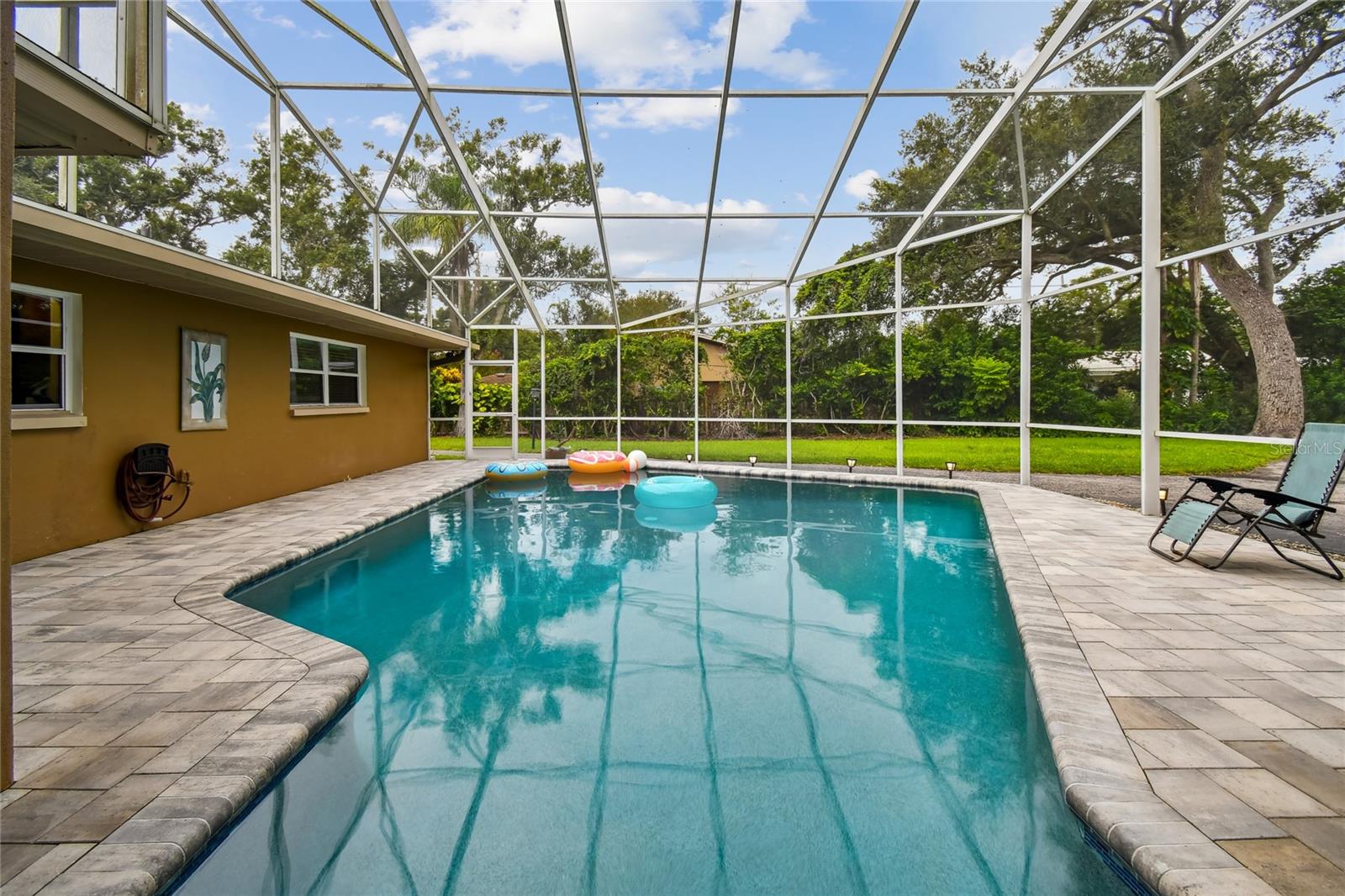BELLEAIR GROVE 1ST ADD - Residential