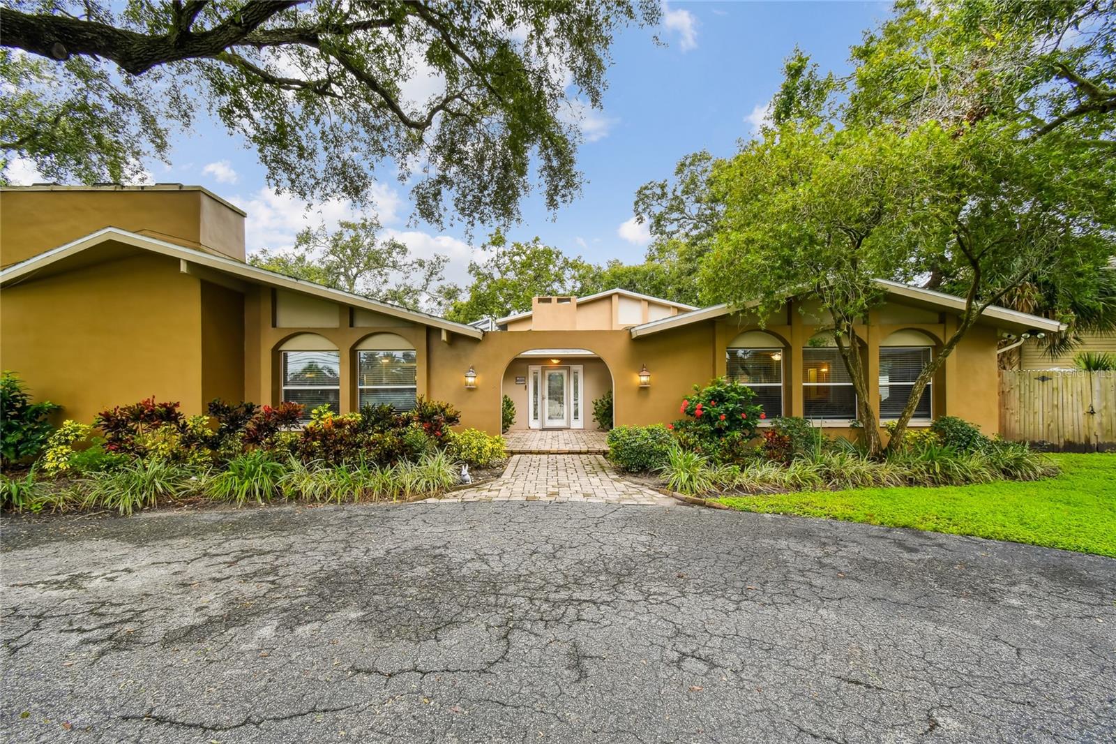 BELLEAIR GROVE 1ST ADD - Residential