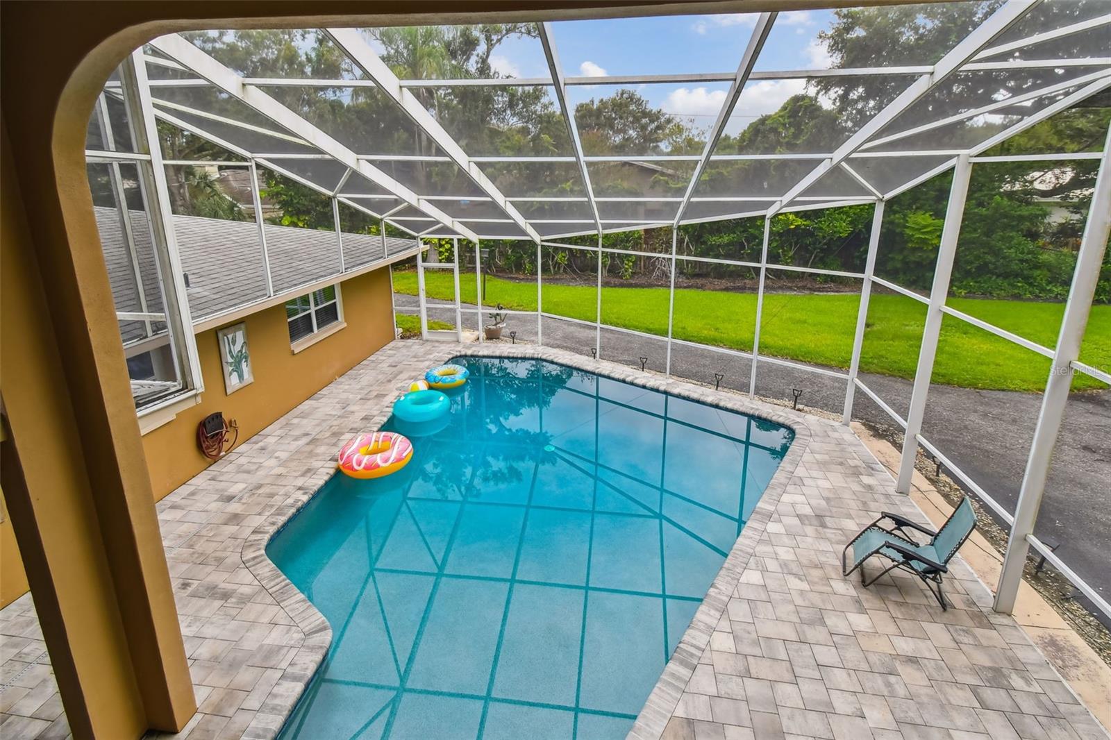 BELLEAIR GROVE 1ST ADD - Residential