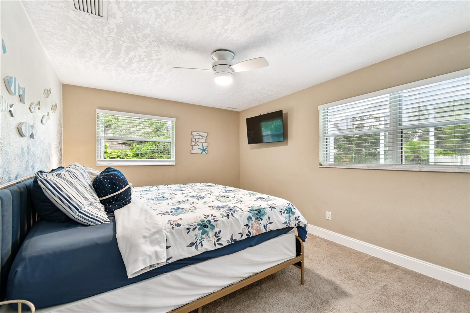 BELLEAIR GROVE 1ST ADD - Residential