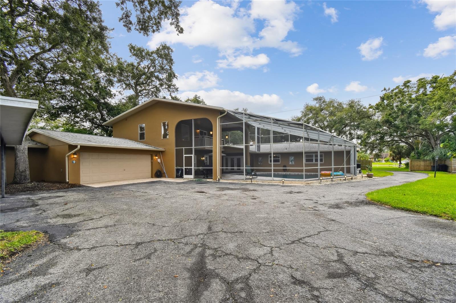 BELLEAIR GROVE 1ST ADD - Residential
