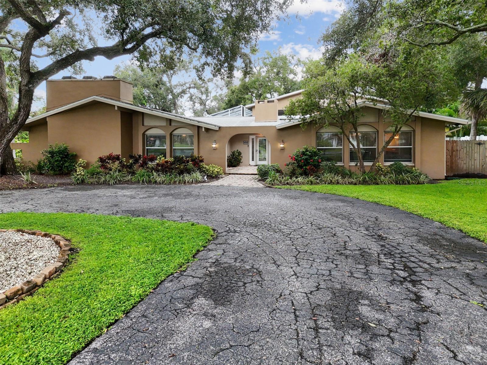 BELLEAIR GROVE 1ST ADD - Residential