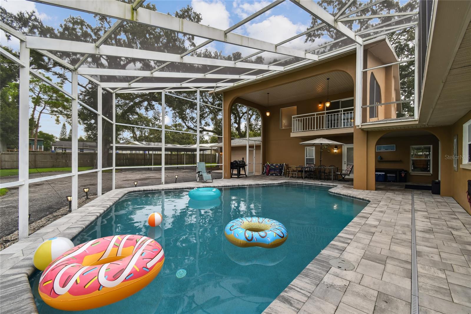 BELLEAIR GROVE 1ST ADD - Residential