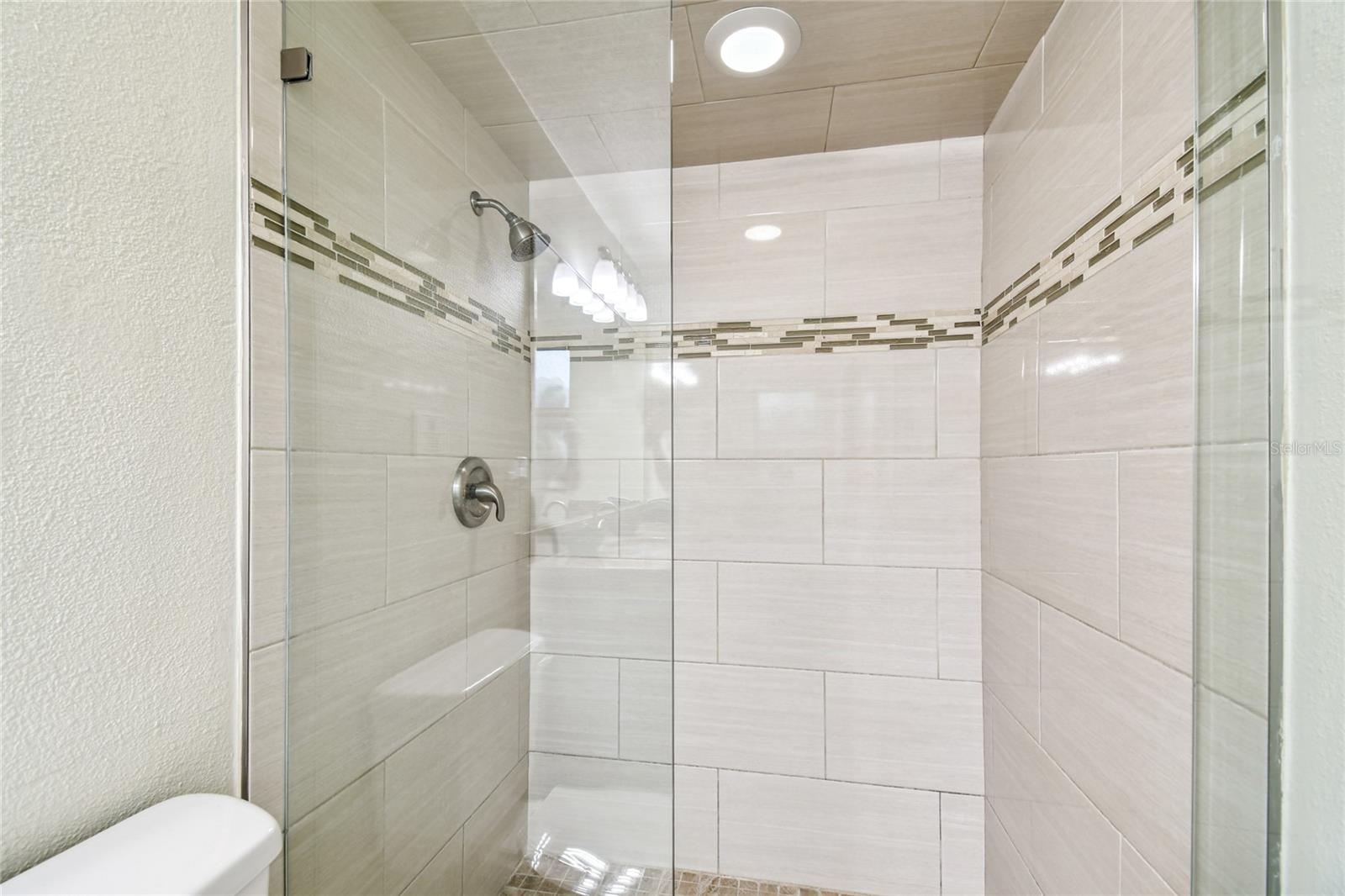 BELLEAIR GROVE 1ST ADD - Residential