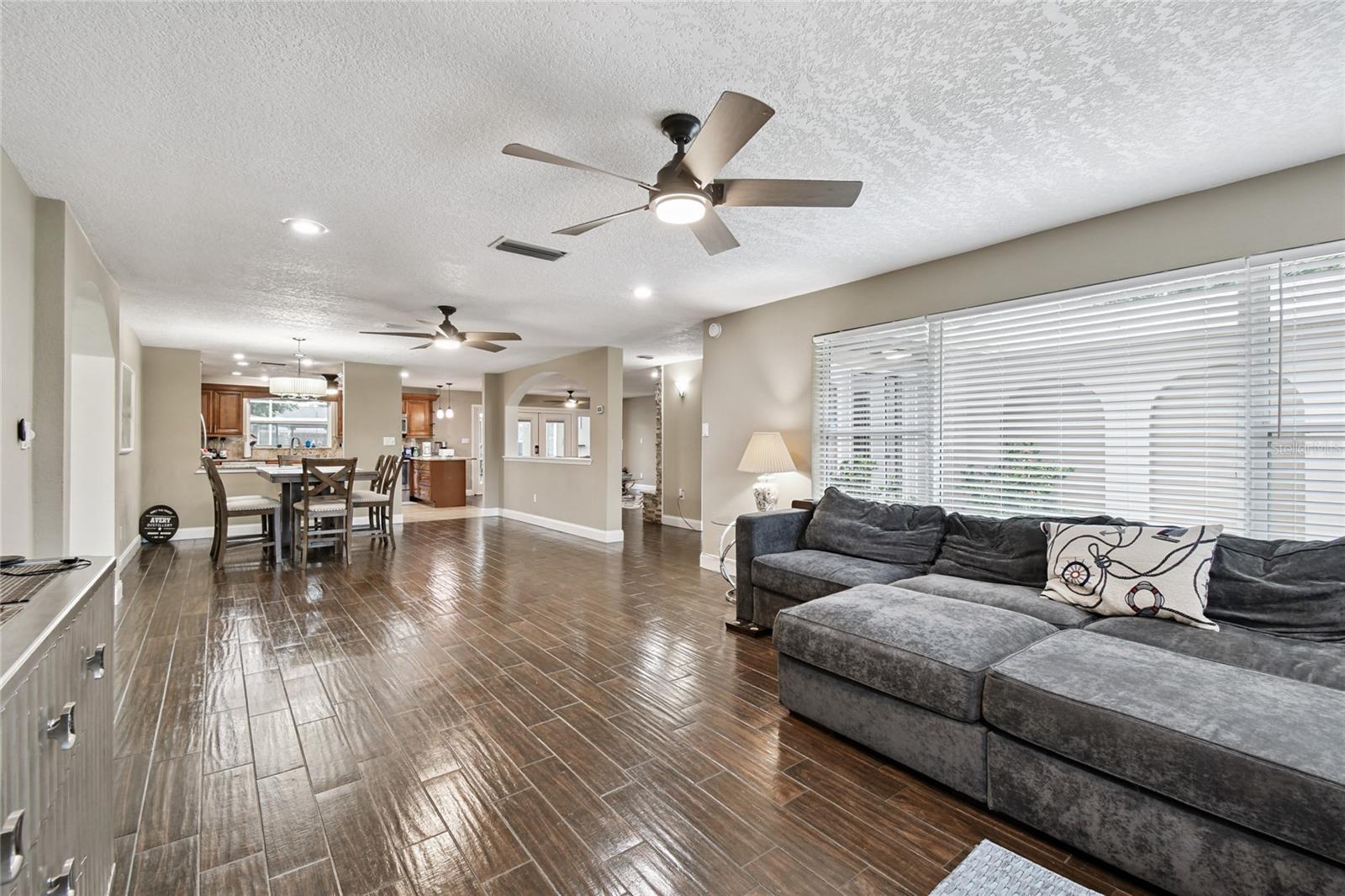 BELLEAIR GROVE 1ST ADD - Residential