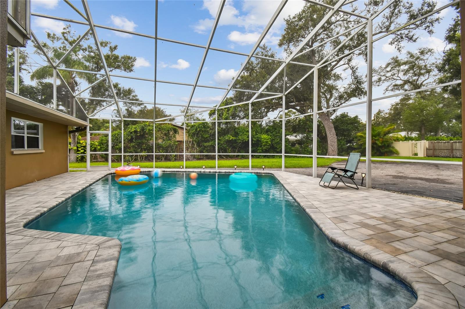 BELLEAIR GROVE 1ST ADD - Residential