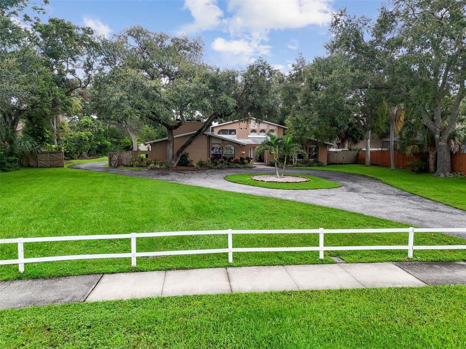 BELLEAIR GROVE 1ST ADD - Residential